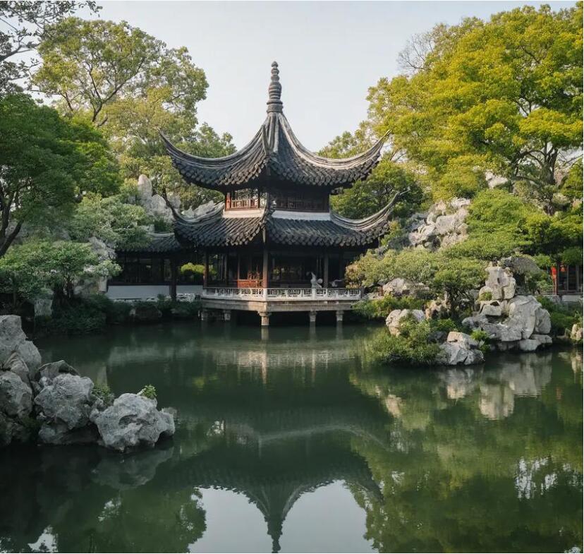 普兰店雨韵建设有限公司